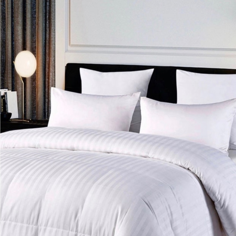 - Royal hotel down comforter queen